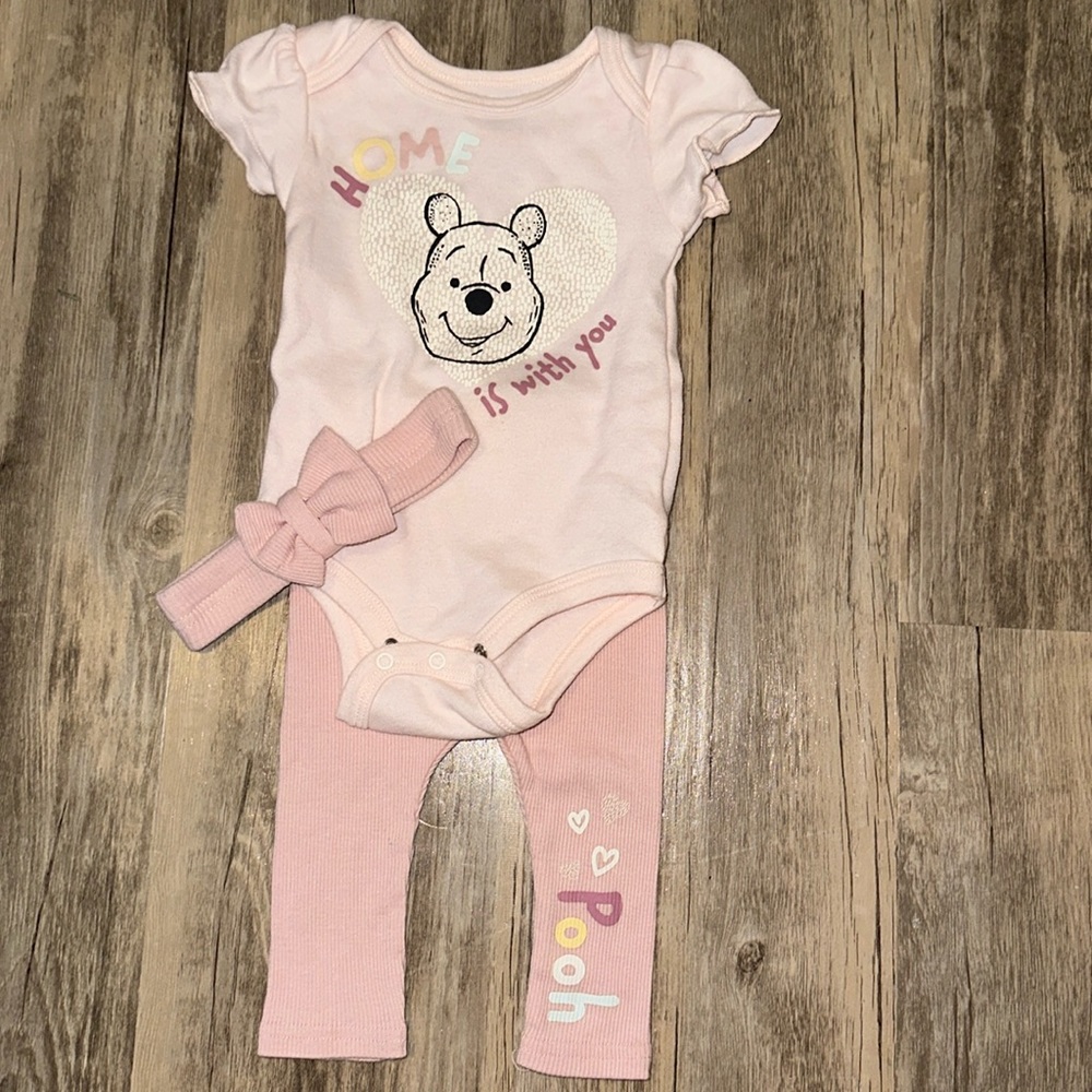 New never worn baby Winnie the Pooh outfit